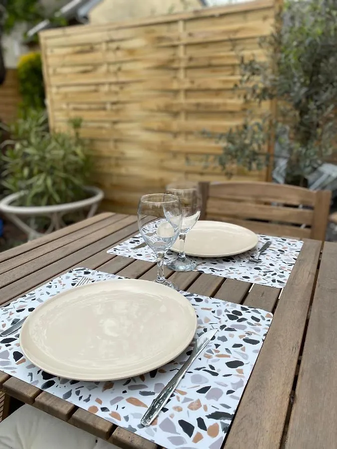 La Suite Dandy - Beau T2 -Terrasse, Parking gratuit, Climatisation Bagnères-de-Bigorre 0*,  France