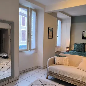 Appartement Grand Studio Centre ., Bagnères-de-Bigorre